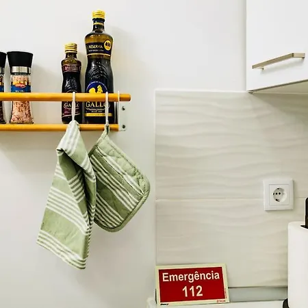 Modern 3 Bedroom Flat In Lisboa