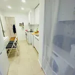 公寓 Modern 3 Bedroom Flat In