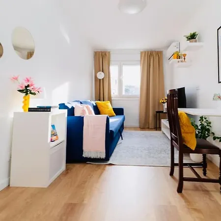 Modern 3 Bedroom Flat In Apartamento *