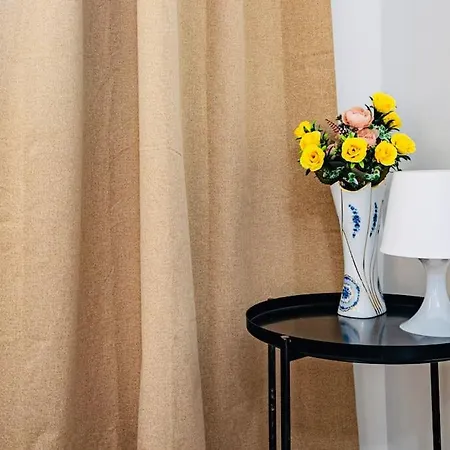 公寓 Modern 3 Bedroom Flat In