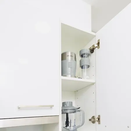 Modern 3 Bedroom Flat In 公寓 *