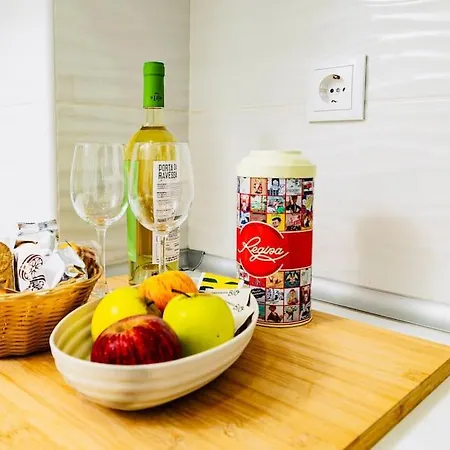 Modern 3 Bedroom Flat In Apartamento
