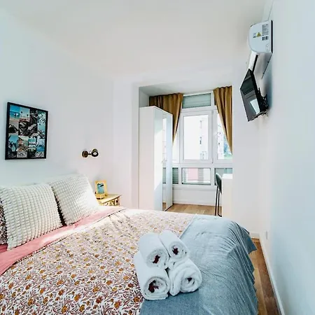 Apartment Modern 3 Bedroom Flat In Lisbon