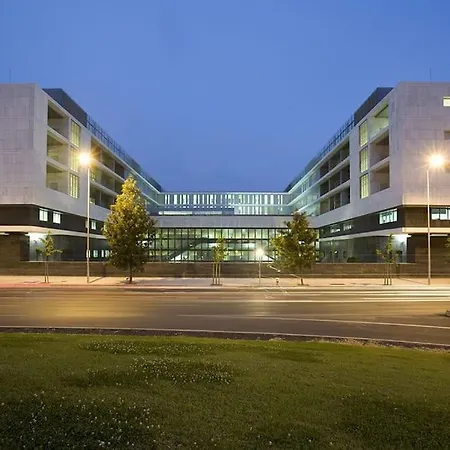 Modern 3 Bedroom Flat In Apartment Lisbon